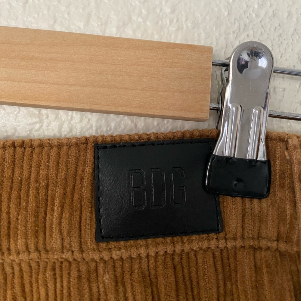 ❗️SOLD❗️Urban Outfitters BDG Mom High Rise Corduroy Jeans - Picture 6 of 8